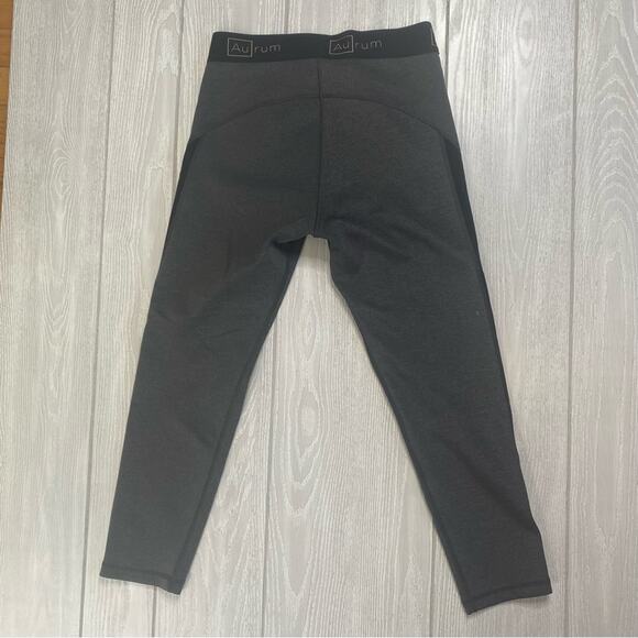 Au Rum Women's Gray & Black Midrise Stretchy Crop Leggings Size Small - Picture 2 of 11